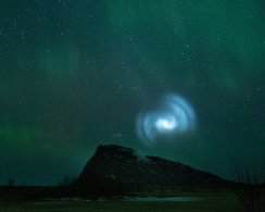 В небе над Норвегией открылся «портал». Виной всему SpaceX